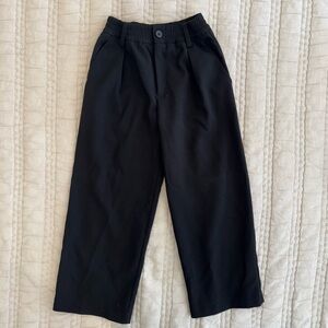 ZARA - Size 7 - black wide leg pleated pants